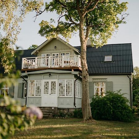 Juras Maja Ausekli Hotel Kaltene Kültér fotó