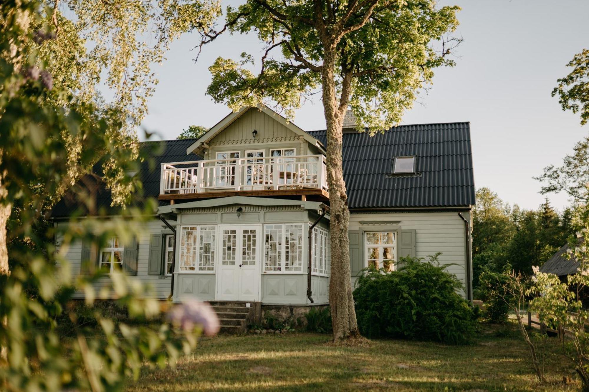 Juras Maja Ausekli Hotel Kaltene Kültér fotó